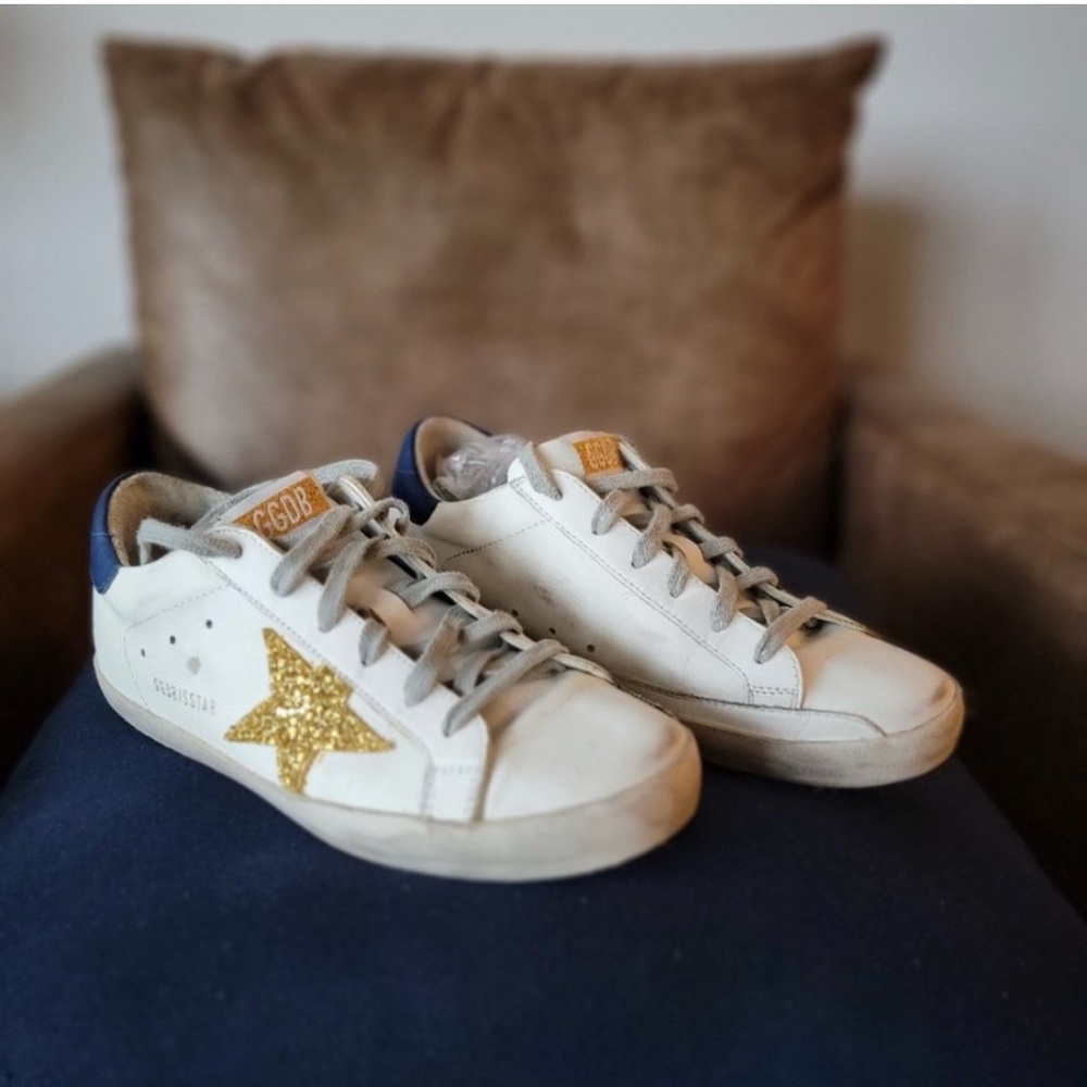 Golden Goose Superstar Sneakers GGDB        Size 39 // 8.5